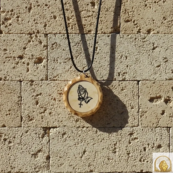Praying hands - Olive Wood Necklace